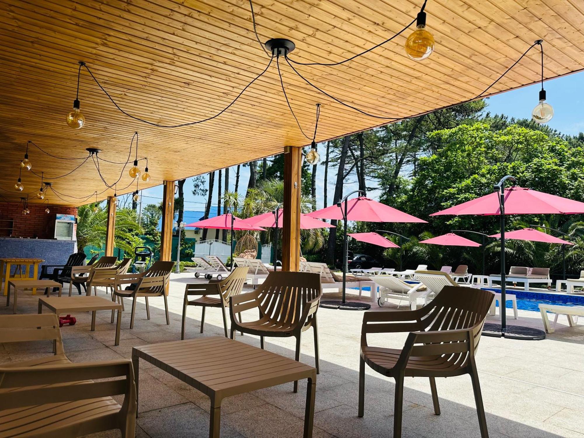 Claude Monet Beach Hotel Ureki Exterior foto