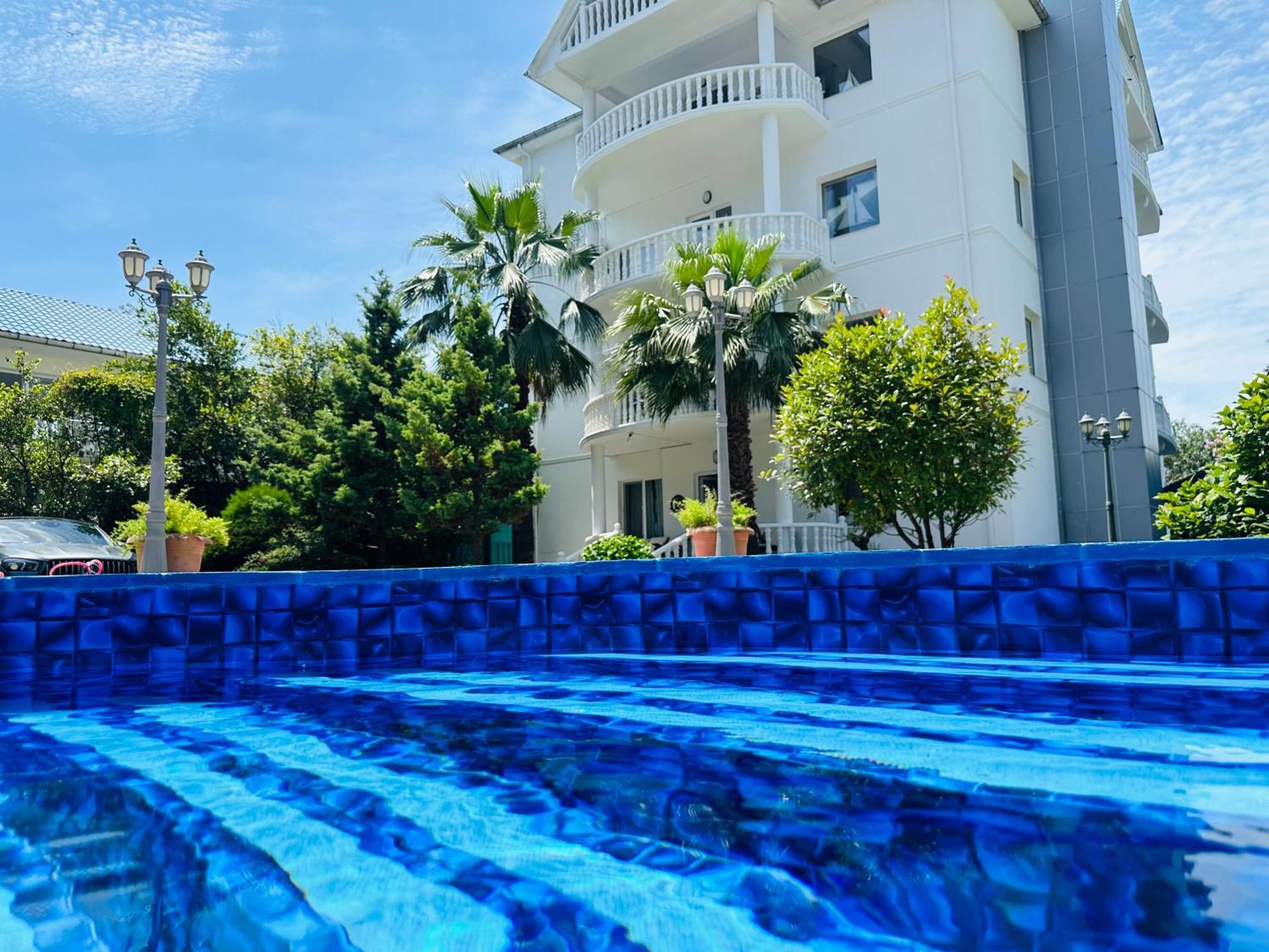 Claude Monet Beach Hotel Ureki Exterior foto