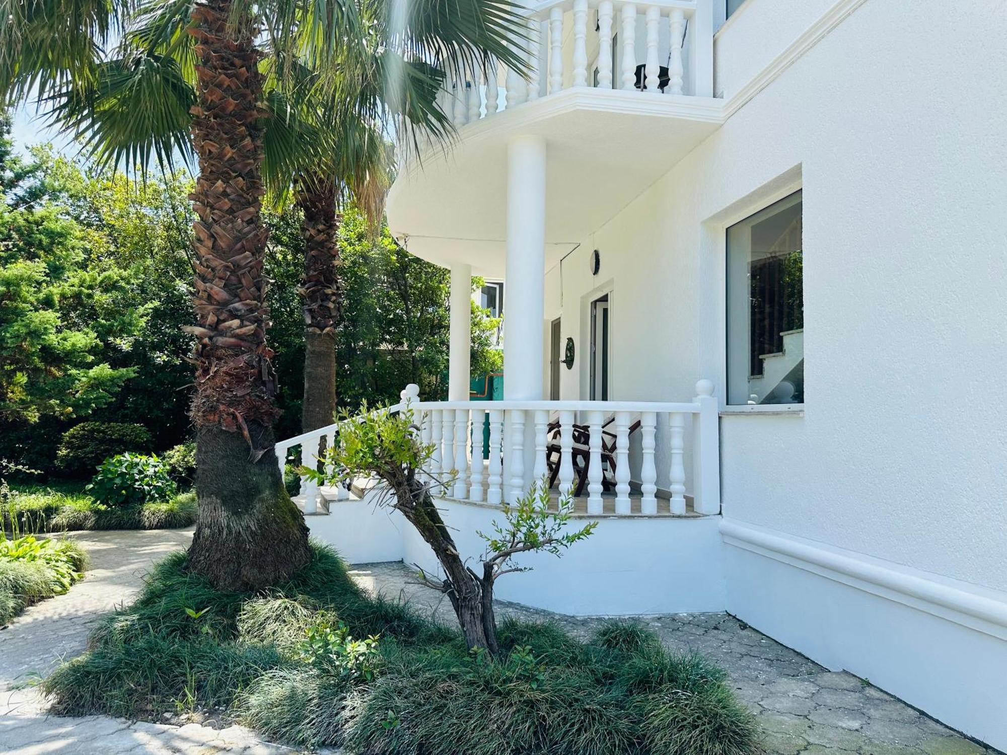 Claude Monet Beach Hotel Ureki Exterior foto